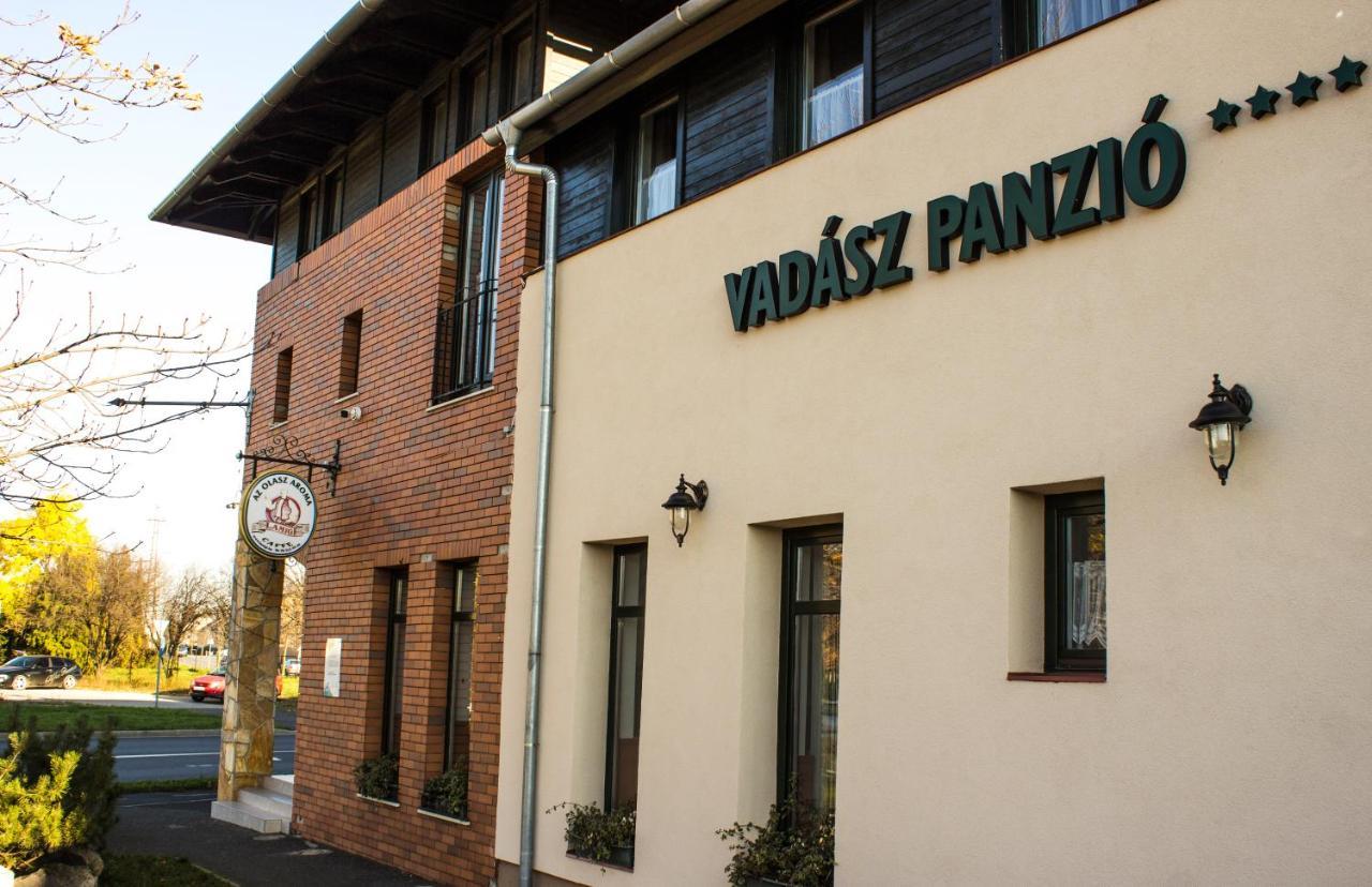 Vadasz Panzio Es Etterem Szombathely Exterior photo